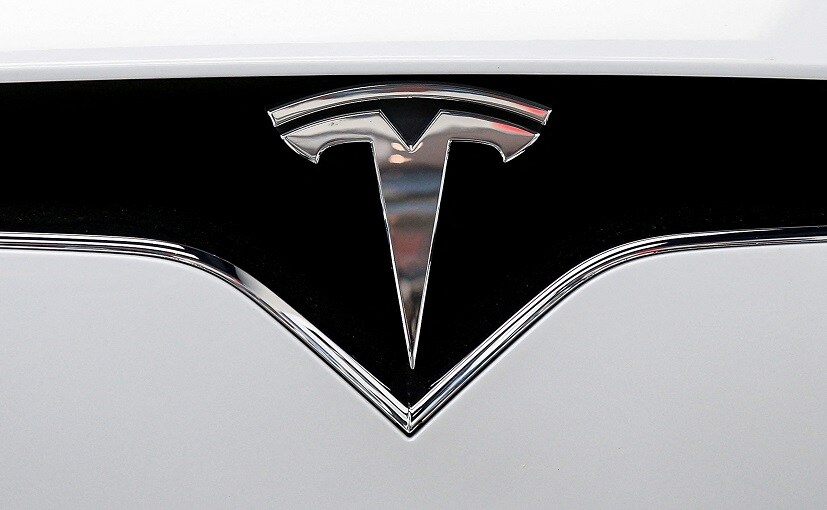 Moody's Expects Tesla To Stay At EV Leader Spot, Upgrades To 'Ba1'