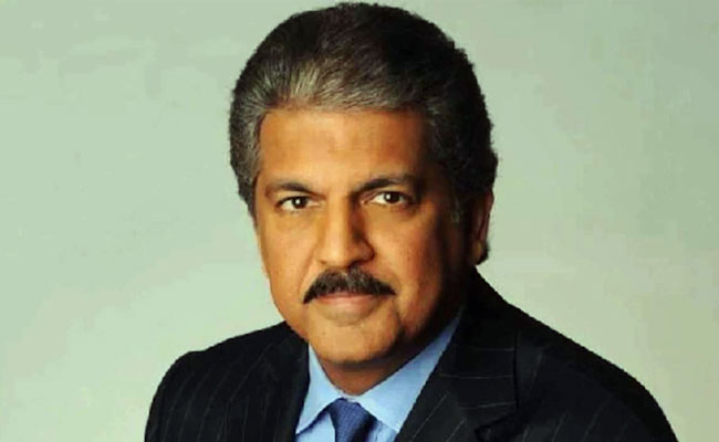 थार चलाते-चलाते हो गए शादी के सात फेरे, वीडियो देख आनंद महिंद्रा ने कही ये बात