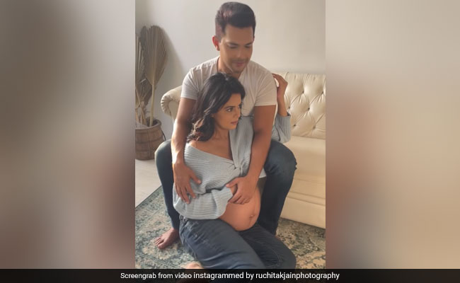 Behind The Scenes Of Shweta Agarwal And Aditya Narayan's Baby On Board Shoot