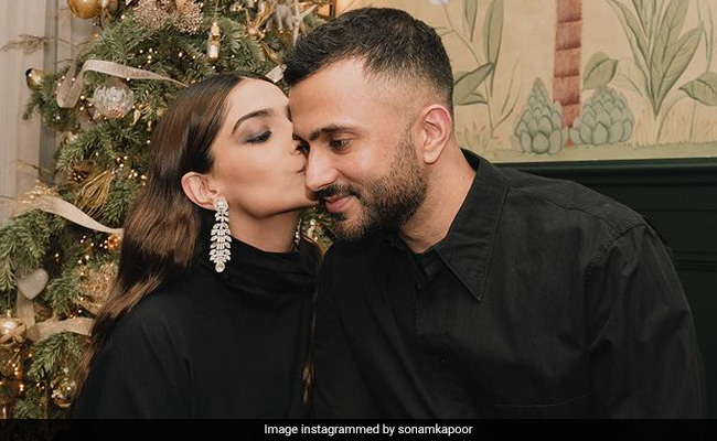 Sonam Kapoor, Anand Ahuja Make New Year Celebrations Phenomenal Twinning In Black