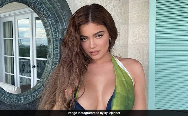 Kylie Jenner Is The First Woman To Reach 300 Million Instagram Followers