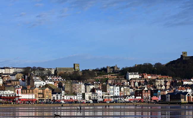 UK Sees Warmest New Year's Day As Temperature Rises Above 16 Degrees