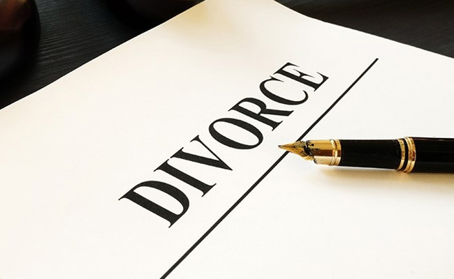 शादी में दुल्हन ने डांस किया ख़ास, दूल्हे को नहीं आया रास, वहीं तलाक़ दे दिया