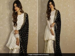 No One Emits Regal Charm Better Than Mouni Roy In A Sharara Set No One Emits Regal Charm Better Than Mouni Roy In A Sharara Set