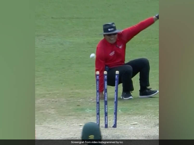Watch: Umpire Takes A Blow To His Leg During U19 World Cup Match, Proves Its "Not An Easy Job"