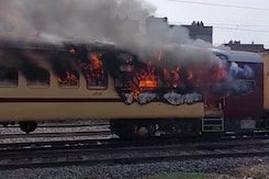 Violent Protests In Bihar Over Railways Exam, Aspirants Set Train On Fire Violent Protests In Bihar Over Railways Exam, Aspirants Set Train On Fire