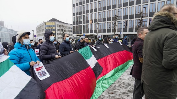 Taliban, Afghan Civil Society's 'Icebreaker' Meeting In Oslo Amid Protest Taliban, Afghan Civil Society's 'Icebreaker' Meeting In Oslo Amid Protest