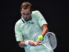 Aus Open: Murray Roars Into Round Two As Medvedev Sets Up Kyrgios Clash