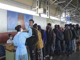 उत्तर प्रदेश में कोविड-19 संक्रमित 26 और लोगों की मौत, 8100 नए मरीज मिले उत्तर प्रदेश में कोविड-19 संक्रमित 26 और लोगों की मौत, 8100 नए मरीज मिले