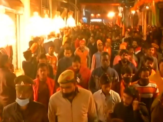 Covid Curbs For Common Person, None For Netas?