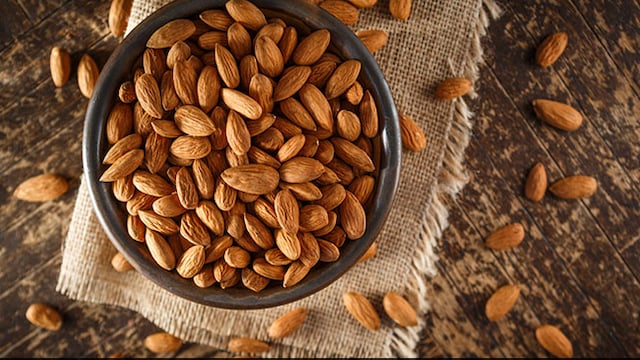 Almonds contain antioxidants and healthy fats that have anti-inflammatory properties