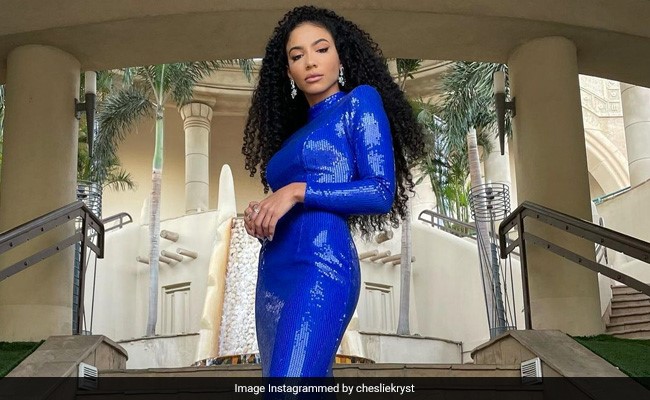 "Miss USA" ने 60 मंज़िल की बिल्डिंग से "कूद कर की आत्महत्या", परिवार ने कहा वो चहकी, चमकी