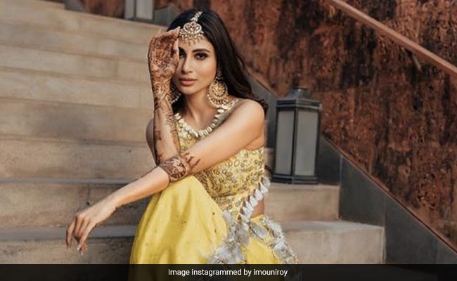 Mouni Roy Gives A Closer Look Of Her Mehendi