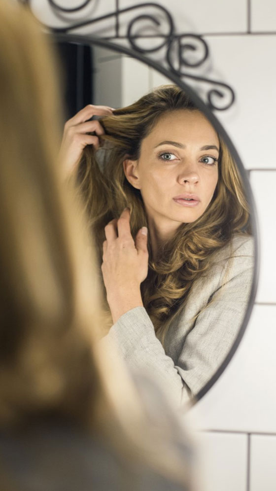 Winter Hair Care Tips To Treat Dandruff - Vimarsana News