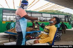 Karnataka Reports 32,793 New Covid Cases, 22,284 From Bengaluru Alone Karnataka Reports 32,793 New Covid Cases, 22,284 From Bengaluru Alone