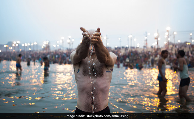 Basant Panchami Snan Live: बसंत पंचमी पर आस्था की डुबकी लगा रहे लोग, संगम से लेकर हरिद्वार में उमड़ी भीड़