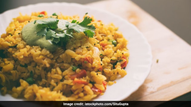 Eating a healthy breakfast can help control blood sugar levels