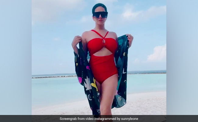 Sunny Leone Is "Loving Every Minute" Of Her Maldives Vacation