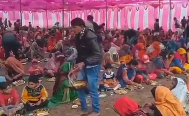 लंगूर का विधि विधान से हुआ अंतिम संस्कार, ठंड से हुई थी मौत, मृत्युभोज में शामिल हुए हज़ारों लोग