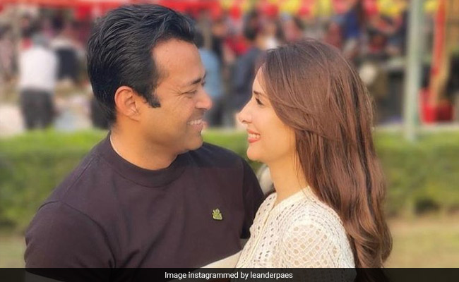 Leander Paes Wishes "Darling" Kim Sharma With A Mushy Birthday Note