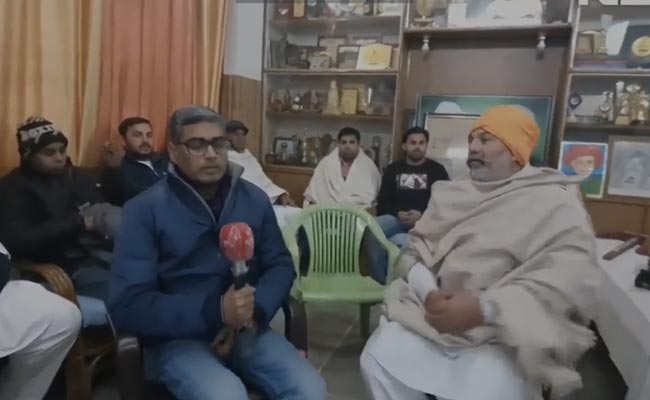 किसानों ने सरकार पर लगाया वादों से मुकरने का आरोप, 'विश्‍वासघात दिवस' मनाया