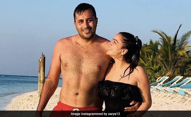 'कुंडली भाग्य' की प्रीता Shraddha Arya ने पति के साथ शेयर कीं अंडर वाटर तस्वीरें तो फैंस बोले- जोड़ी हो तो ऐसी