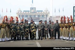 BSF, Pakistan Army Exchange Sweets At Attari-Wagah Border On 73rd Republic Day BSF, Pakistan Army Exchange Sweets At Attari-Wagah Border On 73rd Republic Day