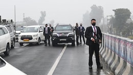 PM Security Breach: प्रधानमंत्री नरेंद्र मोदी की सुरक्षा में चूक का मामला, SP गुरबिंदर सिंह समेत 7 पुलिसकर्मी सस्पेंड