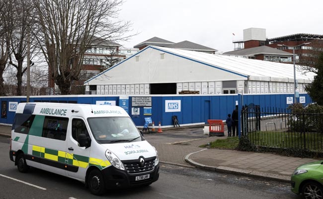 A Brewing Staffing Crisis Could Hurt UK Health System Reeling Under Covid