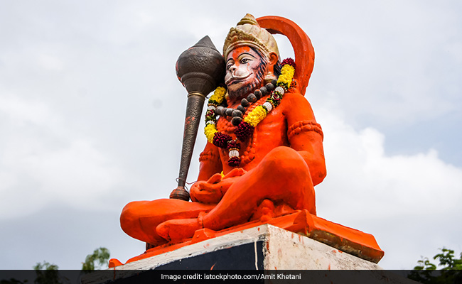 हनुमान जी को क्यों चढ़ाया जाता है सिंदूर, जानिए चोला चढ़ाने के पीछे की मान्यता