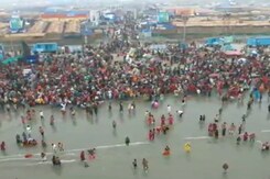 Crowded Gangasagar Mela As Bengal Tackles Over 30% Positivity Rate Crowded Gangasagar Mela As Bengal Tackles Over 30% Positivity Rate