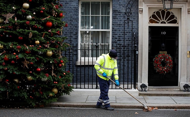 UK PM Boris Johnson Under Fire Over 'Bring Your Own Booze' Lockdown Party UK PM Boris Johnson Under Fire Over 'Bring Your Own Booze' Lockdown Party