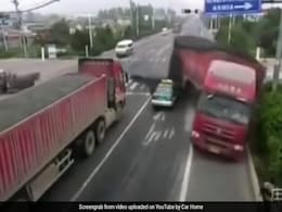 ट्रक ड्राइवर ने सड़क पर दिखाया कमाल का स्टंट, वीडियो देख  हर कोई रह गया दंग ट्रक ड्राइवर ने सड़क पर दिखाया कमाल का स्टंट, वीडियो देख  हर कोई रह गया दंग