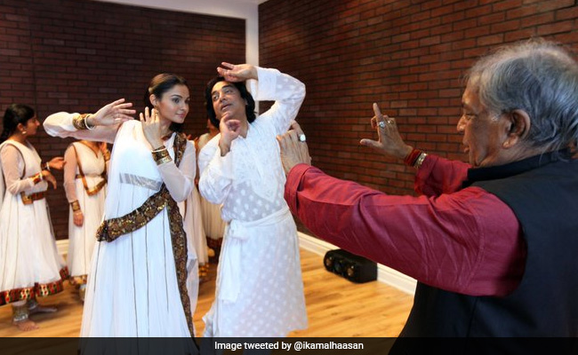 To Pandit Birju Maharaj, Tributes From Kamal Haasan, Hema Malini And Other Stars