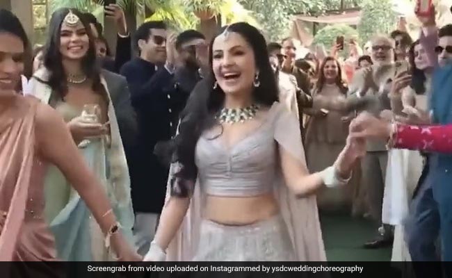 Watch: This Bride's Dance To '<i>Sau Aasmaan</i>' Is Breaking The Internet
