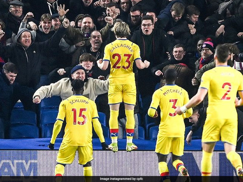 "Siri, Show Me Vieiraball": Watch This Mind-Blowing Team Goal From Crystal Palace In Premier League