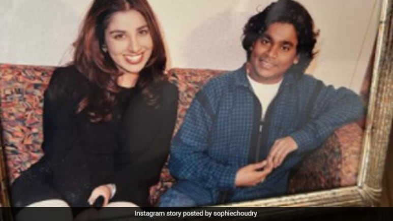 लीड एक्ट्रेस बनने से चूकीं ये हसीना, एक्टिंग छोड़ कर भी कमा रहीं खूब पैसा, होस्टिंग से हुईं पॉपुलर