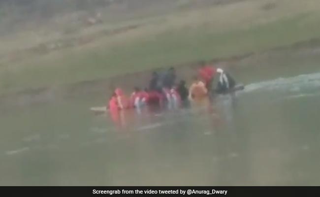 Video: Boat With 10 People Capsizes In Madhya Pradesh River, 2 Missing