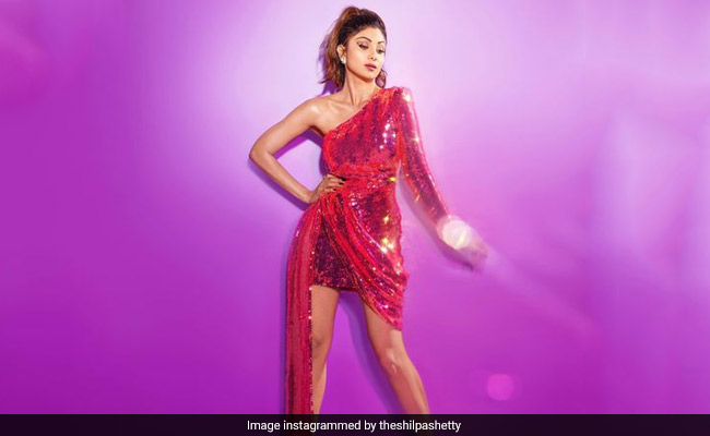 Shilpa Shetty Sets The Internet On Fire With Her Shiny Red Look