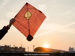 दिल्ली में चीनी मांझे की वजह से अब तक हुई 4 लोगों की मौत, प्रतिबंध के बावजूद बिक्री जारी है दिल्ली में चीनी मांझे की वजह से अब तक हुई 4 लोगों की मौत, प्रतिबंध के बावजूद बिक्री जारी है