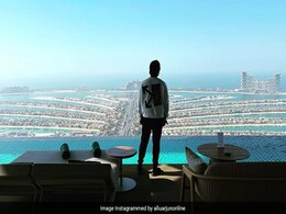 Allu Arjun ने दुबई के स्काई पूल से शेयर की तस्वीर, तो फैन्स बोले- जबरदस्त पुष्पा Allu Arjun ने दुबई के स्काई पूल से शेयर की तस्वीर, तो फैन्स बोले- जबरदस्त पुष्पा