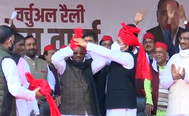 2,500 Named For Covid Norms Violation After Huge Crowd At Samajwadi Office