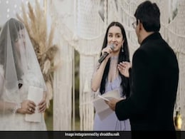 Trending: Shraddha Kapoor Officiated Her Make-Up Artist's Wedding Trending: Shraddha Kapoor Officiated Her Make-Up Artist's Wedding