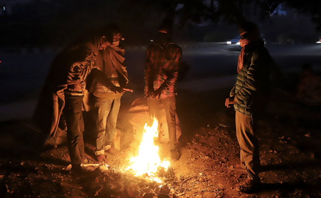 Delhi Shivers At 5 Degrees This Morning, Air Quality 'Very Poor'