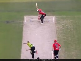 Watch: Hooks, Pulls - Unmukt Chand Thrills Crowd With Big Sixes In Big Bash League Watch: Hooks, Pulls - Unmukt Chand Thrills Crowd With Big Sixes In Big Bash League