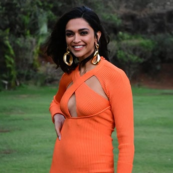 deepika orange dress Cannes 2022: Deepika Padukone sets the red carpet on fire with an orange sculpted dress
