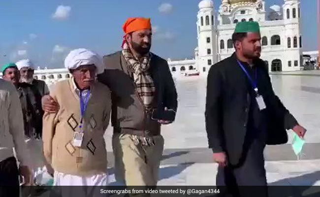 74 साल बाद करतारपुर साहिब कॉरिडोर में में मिले दो बिछड़े भाई, देखने वालों के आंख भर आए