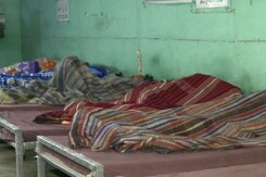 Cold Wave Continues In Delhi, Homeless Take Refuge In Night Shelters Cold Wave Continues In Delhi, Homeless Take Refuge In Night Shelters