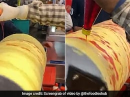 Watch: Delhi Street Vendor Is Using 90 Kgs Ice To Make Roller Ice Cream; Desi Internet Is Confused