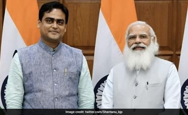 Union Minister Quits Bengal BJP's WhatsApp Groups. Here's Why